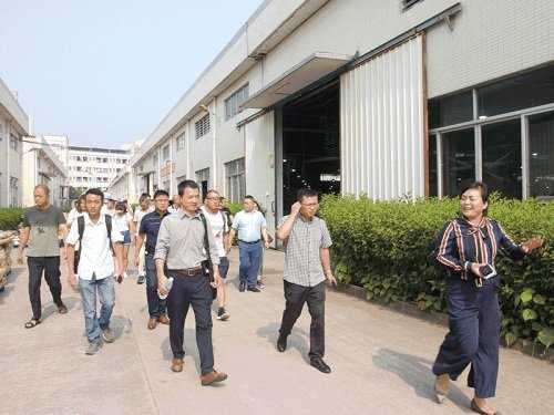 跨越千里的智造寻踪 中部家居精英走进劳卡工厂，解锁广东软件“芯”密码